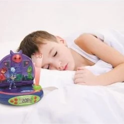 LEXIBOOK - PYJAMASQUES - Radio Wekker Projector Kind -educational games Winkel 550x413 4
