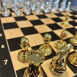 Doctor Sport Schaakspel - Staunton Metaal Superluxe 1.6 Kg. - 56 X56 Cm Bord - Zilver En Goud - Inclusief Bord En Stukken En Extra Koningin Top Kwaliteit Klasse En Geweldig